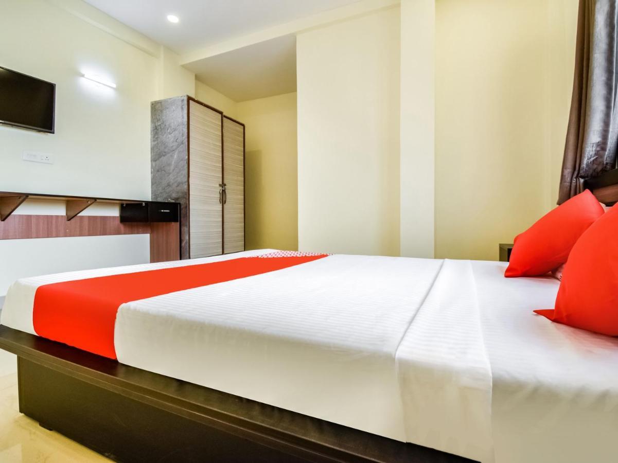 Oyo 74116 Hotel Feel Good Puri Buitenkant foto