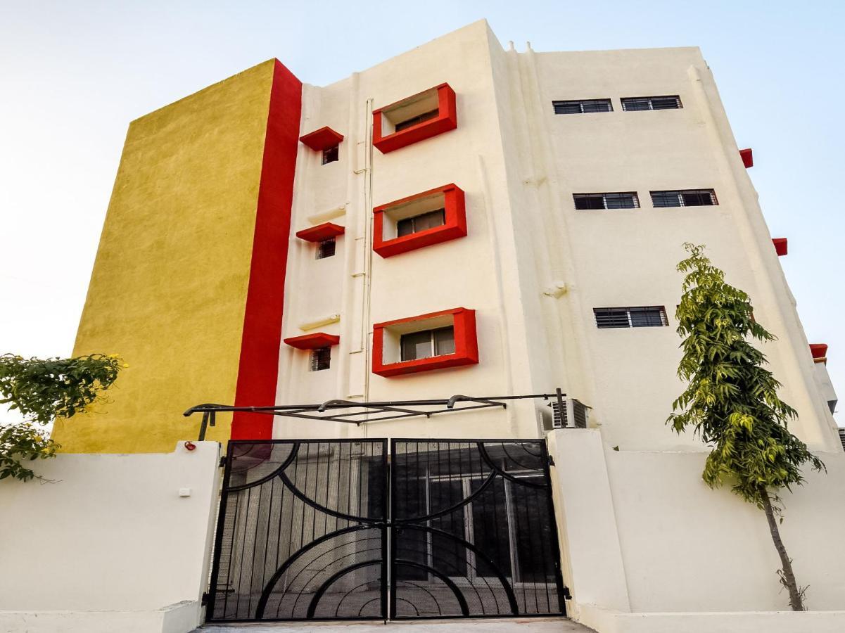 Oyo 74116 Hotel Feel Good Puri Buitenkant foto